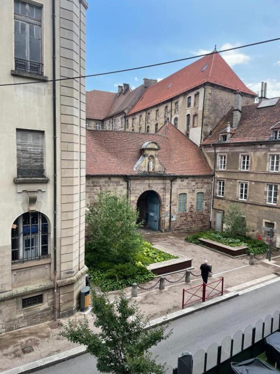 F2 Centre Historique Saint Colomban Luxeuil-les-Bains Exterior foto